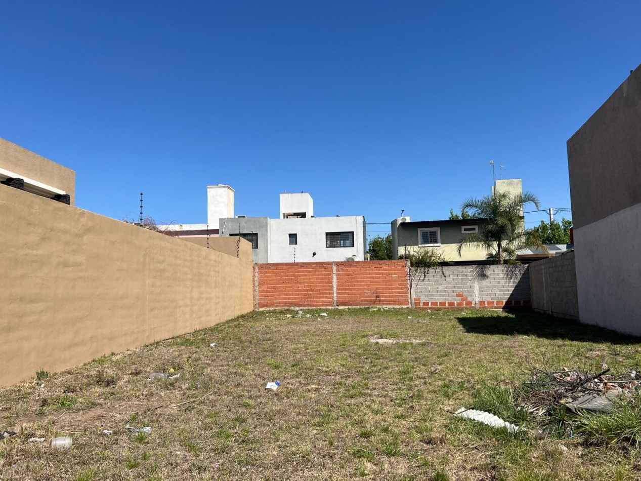 LOTE EN VENTA VALLE CERCANO. LOS JUEGOS. CON ESCRITURA. APTO DUPLEX. 