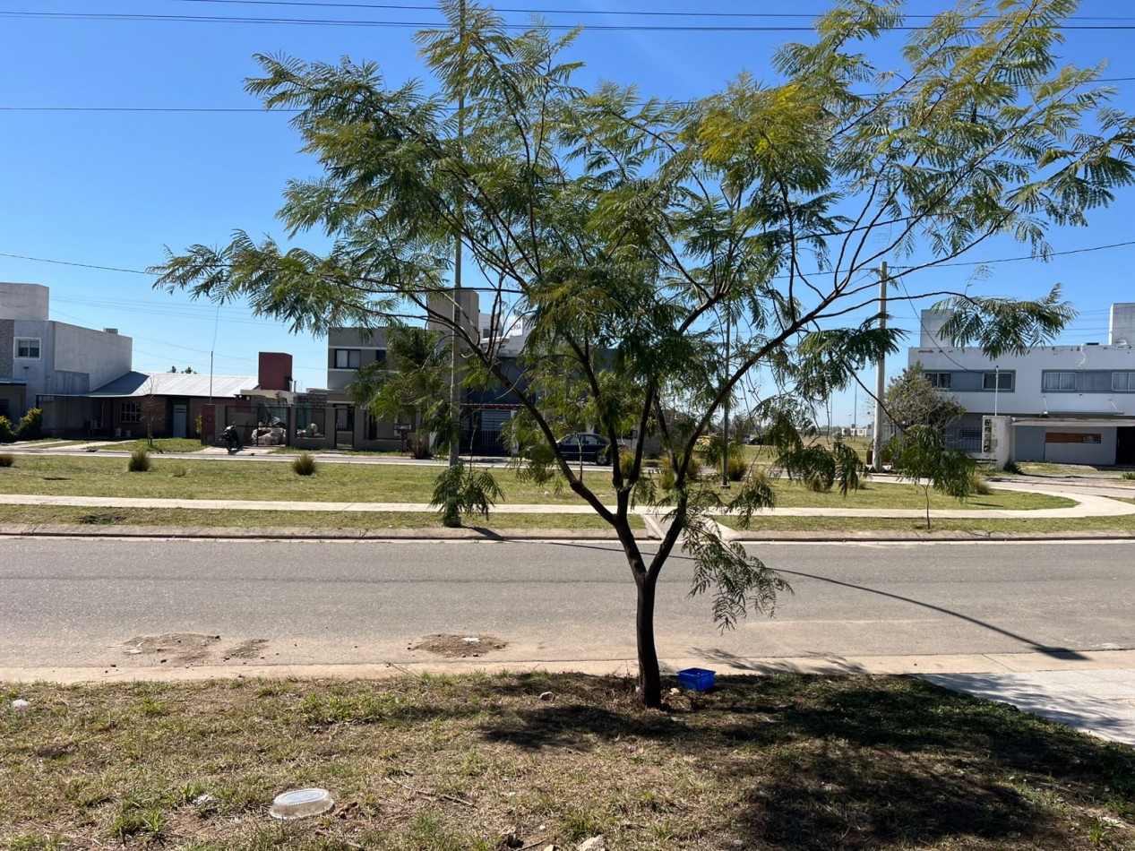 LOTE EN VENTA VALLE CERCANO. LOS JUEGOS. CON ESCRITURA. APTO DUPLEX. 