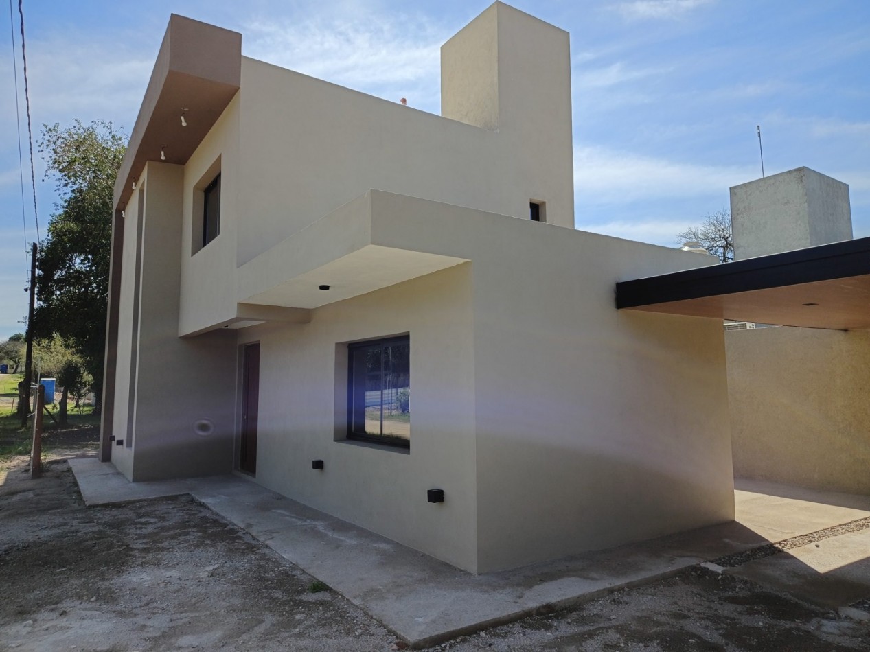 VENDO MODERNA CASA 2 DORMITORIOS A ESTRENAR VILLA CATALINA. APTO CREDITO