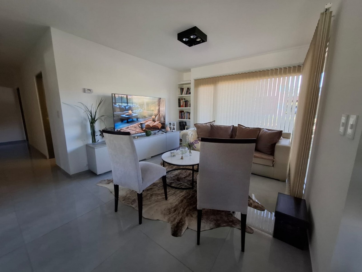 VENDO CASA 2 DORM. VILLA CATALINA PRIMERA ETAPA. ESCRITURA