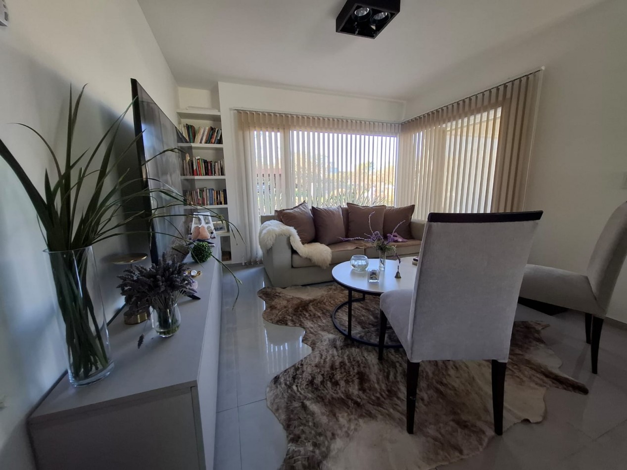 VENDO CASA 2 DORM. VILLA CATALINA PRIMERA ETAPA. ESCRITURA