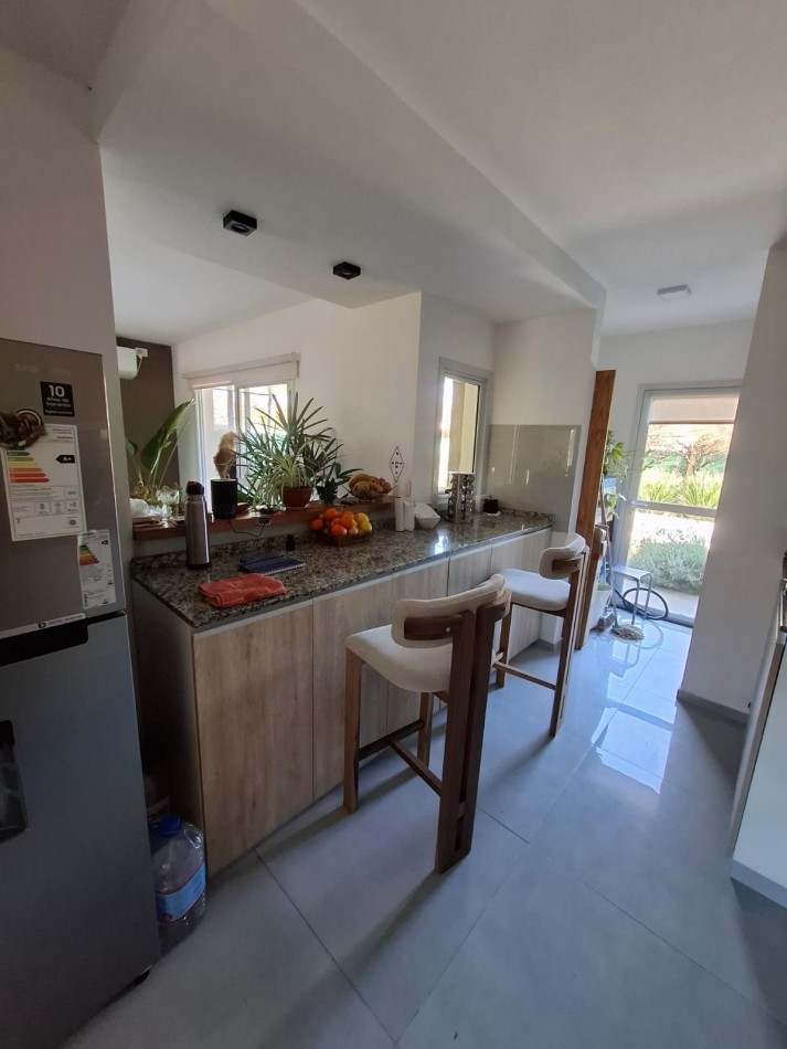 VENDO CASA 2 DORM. VILLA CATALINA PRIMERA ETAPA. ESCRITURA