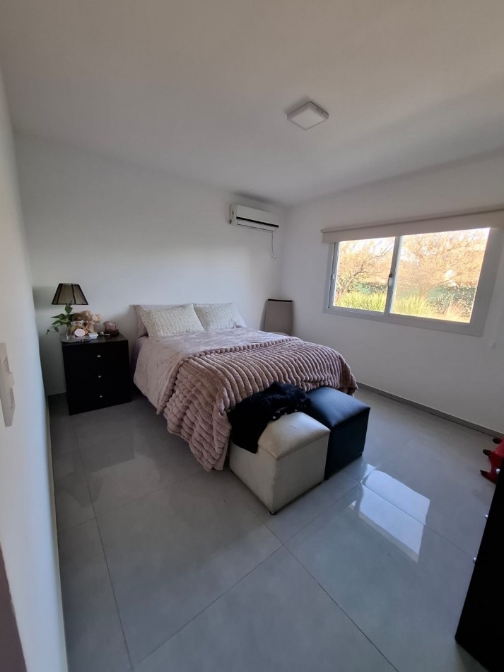 VENDO CASA 2 DORM. VILLA CATALINA PRIMERA ETAPA. ESCRITURA