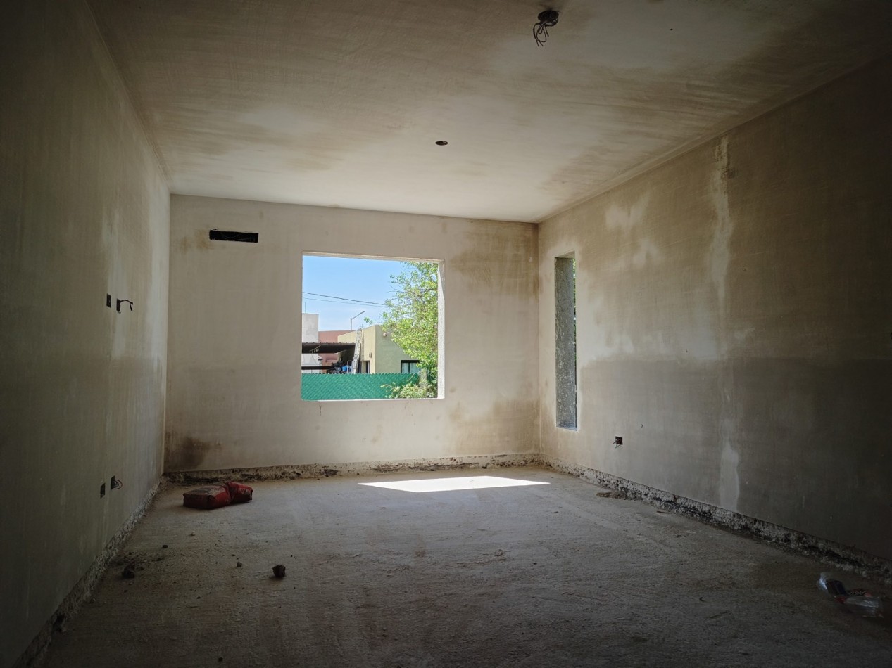 Vendo casa de 3 dormitorios a estrenar en Villa Catalina.