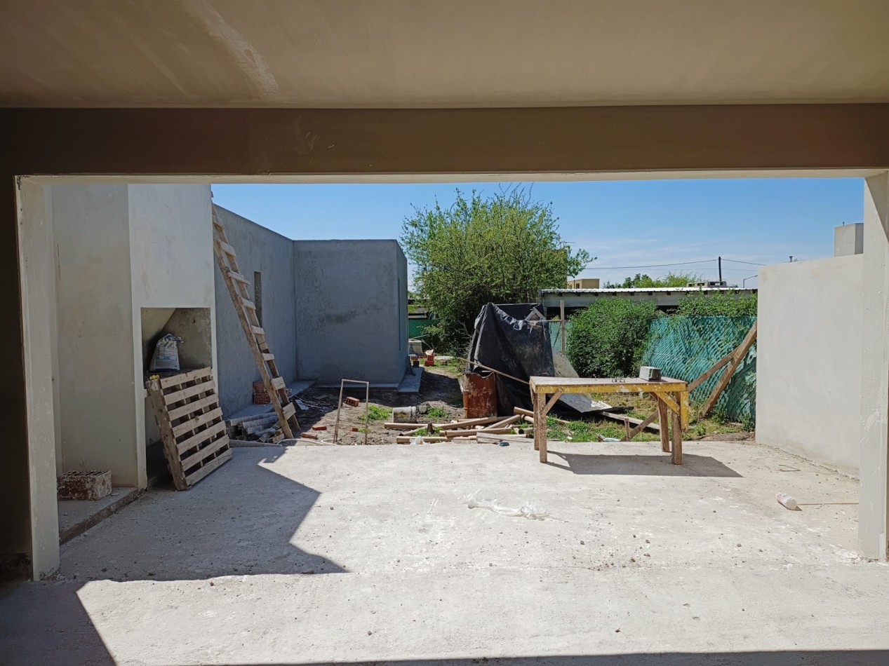 Vendo casa de 3 dormitorios a estrenar en Villa Catalina.