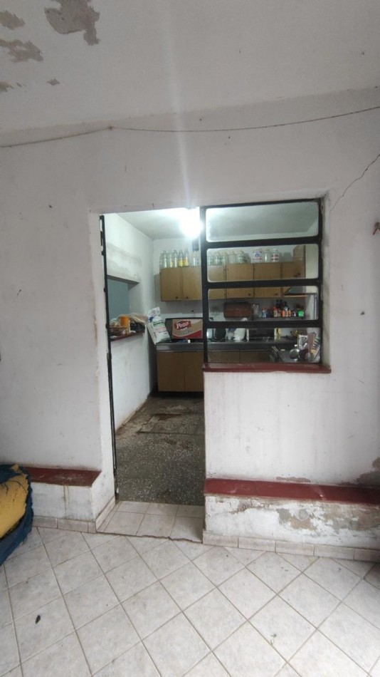 CASA EN VENTA A RECICLAR. 2 DORM. B° MARIANO FRAGUEIRO. C/ESCRITURA!!!