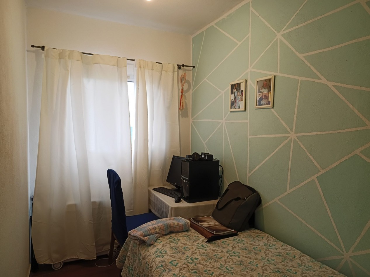 VENDO CASA 2 DOR. VILLA CATALINA. ESCRITURA Y OBRA DE GAS PAGADA.