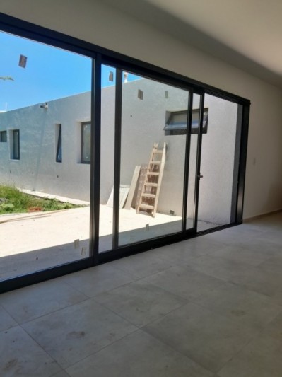 Casa 3 Dormitorios a Estrenar - Excelente Calidad - Villa Catalina