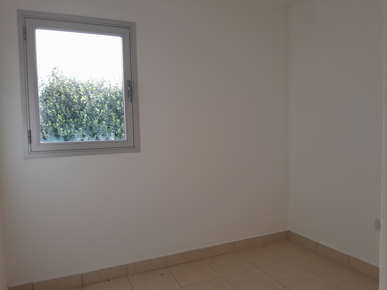 VENDO MODERNA CASA DE 3 DORMITORIOS SAN ISIDRO COUNTRY