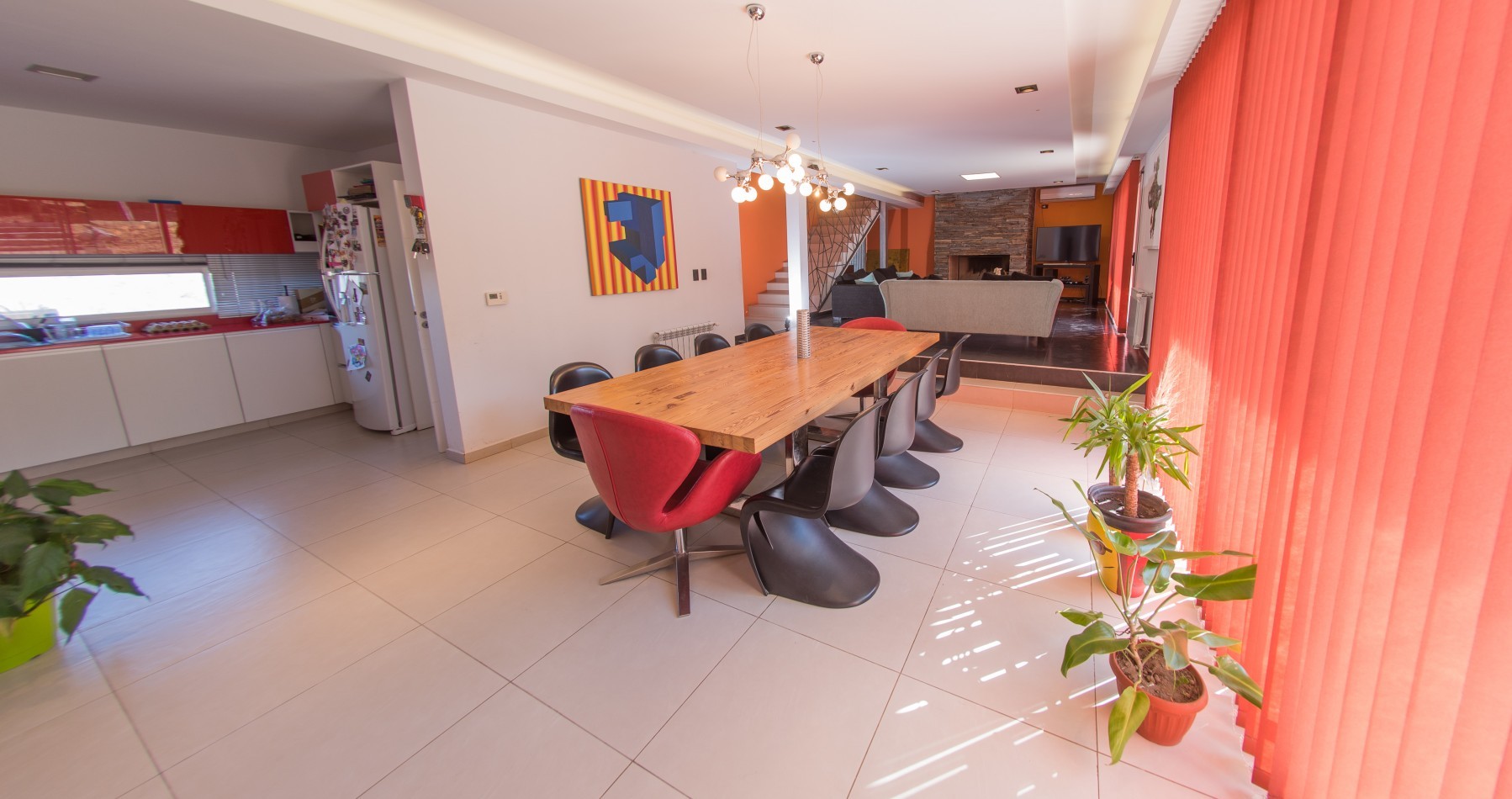 Alquiler Casa de 3 dorm. Semi-Amoblada en Country Tierralta - Barrancas del Sol Este