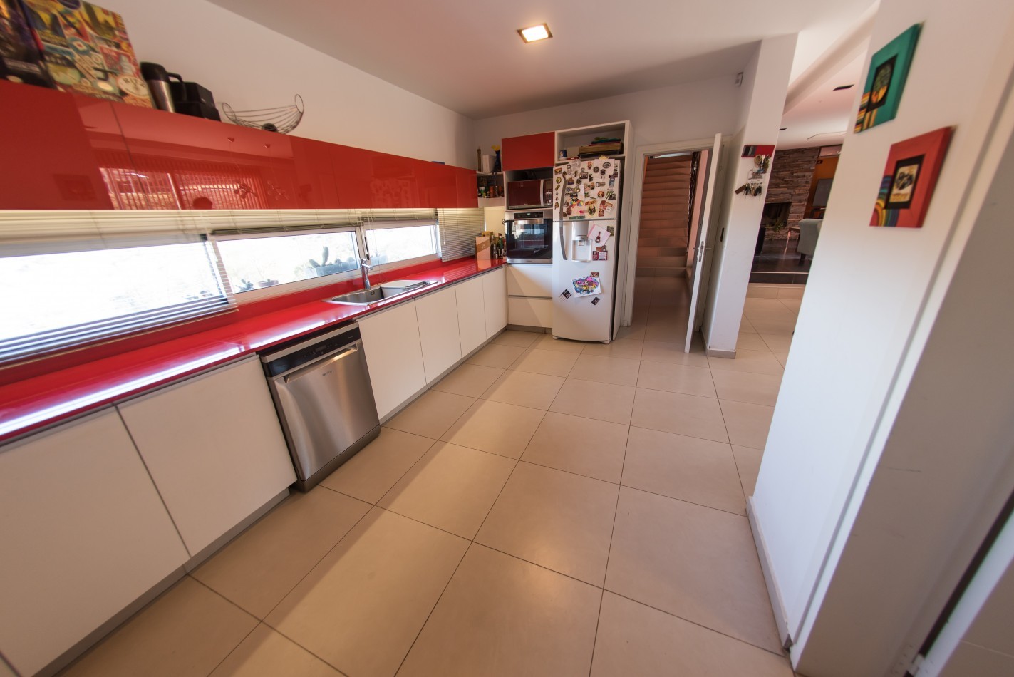 Alquiler Casa de 3 dorm. Semi-Amoblada en Country Tierralta - Barrancas del Sol Este