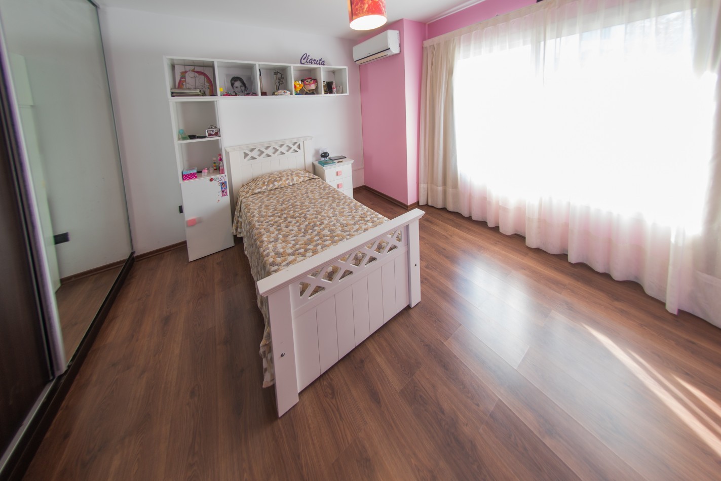 Alquiler Casa de 3 dorm. Semi-Amoblada en Country Tierralta - Barrancas del Sol Este