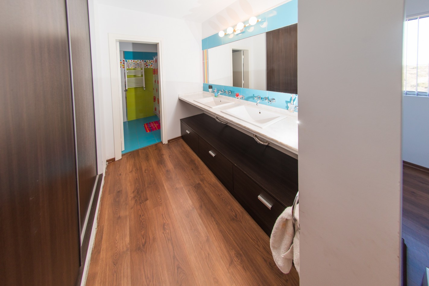 Alquiler Casa de 3 dorm. Semi-Amoblada en Country Tierralta - Barrancas del Sol Este