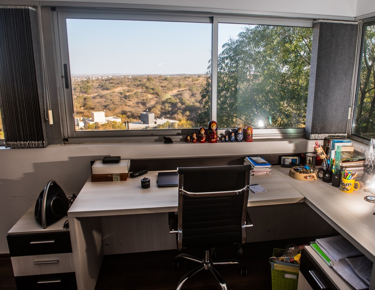 Alquiler Casa de 3 dorm. Semi-Amoblada en Country Tierralta - Barrancas del Sol Este