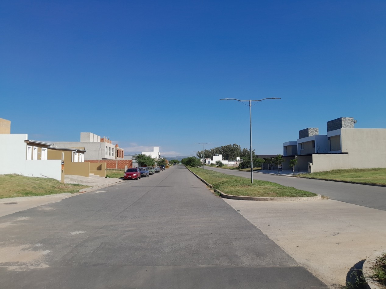 VENTA | LOTE ESQUINA 360 m² - B° Tres Gracias, 2° Etapa