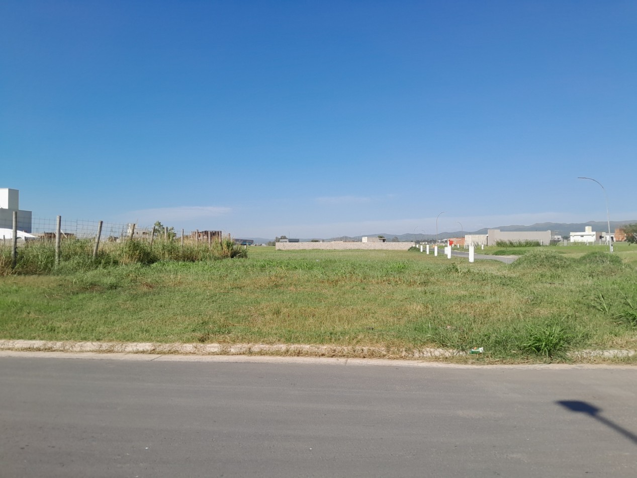 VENTA | LOTE ESQUINA 360 m² - B° Tres Gracias, 2° Etapa