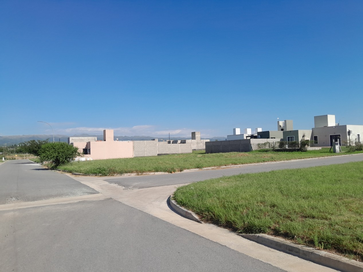 VENTA | LOTE 432 m² - Recibo vehiculo - B° Tres Gracias, 2° Etapa