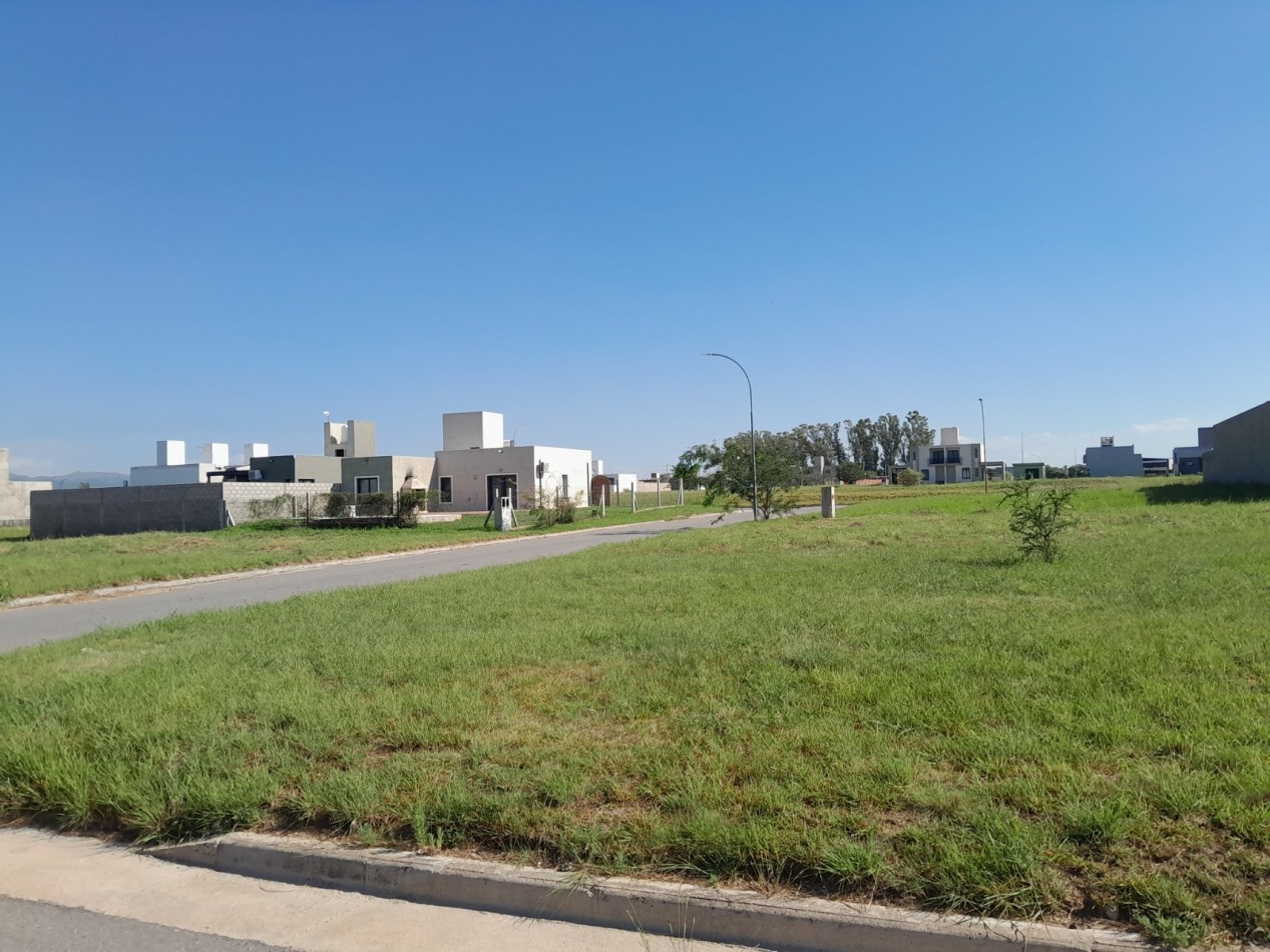 VENTA | LOTE 432 m² - Recibo vehiculo - B° Tres Gracias, 2° Etapa
