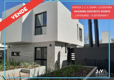 VENDO DUPLEX 2 y ½ DORM. Y 2 COCHERAS. HOUSING DISTRITO VEINTE B° NUEVO POETA LUGONES